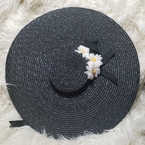 "Perle" Hood London by Adele Mildred - Picture 3 of 8